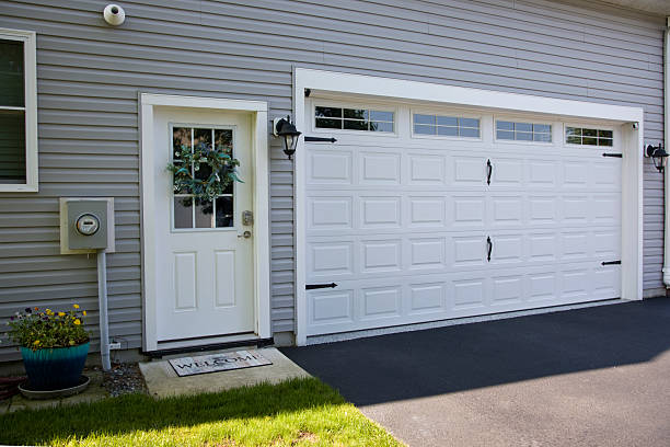 24/7 Emergency Garage Door Panel Replacement experts in Alderson, WV